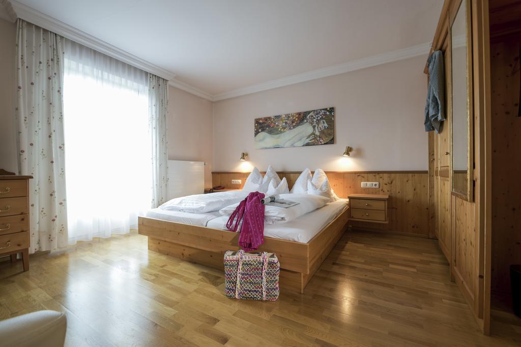 Hotel & Restaurant Ragginger Attersee Nussdorf am Attersee Exterior foto